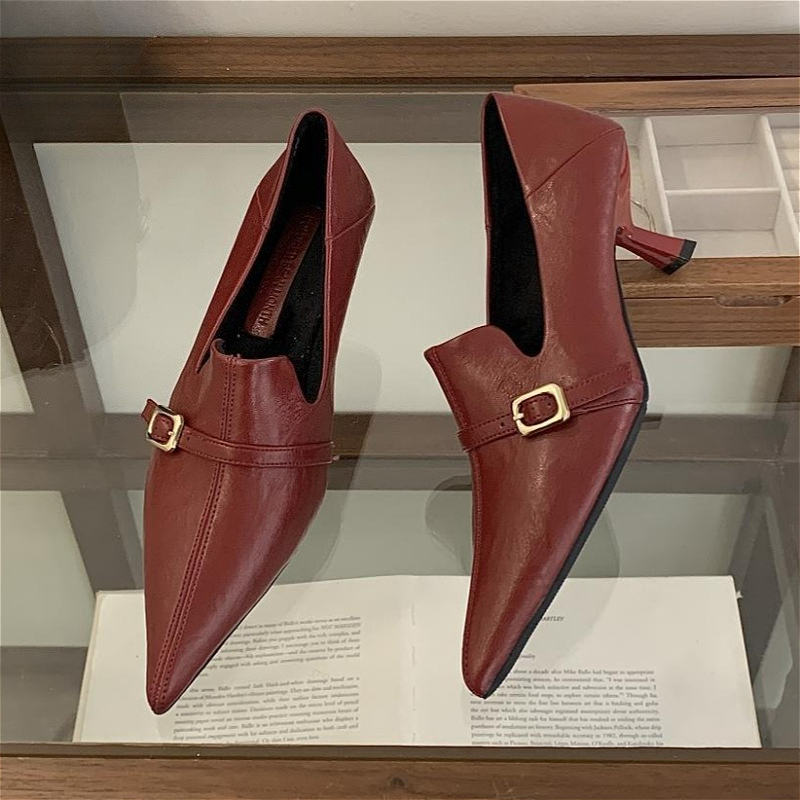 Elegant Kitten Heel Women Pump - Formal Belt Leather Thin recensie en prijs